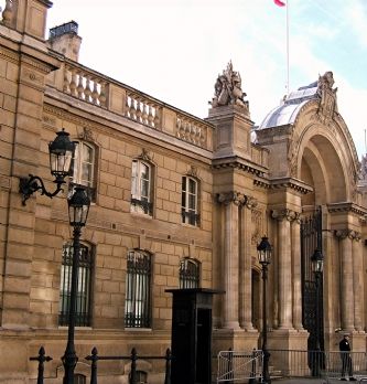 Rapport de la Cour des Comptes : l'Elysée doit renforcer le pilotage de ses achats